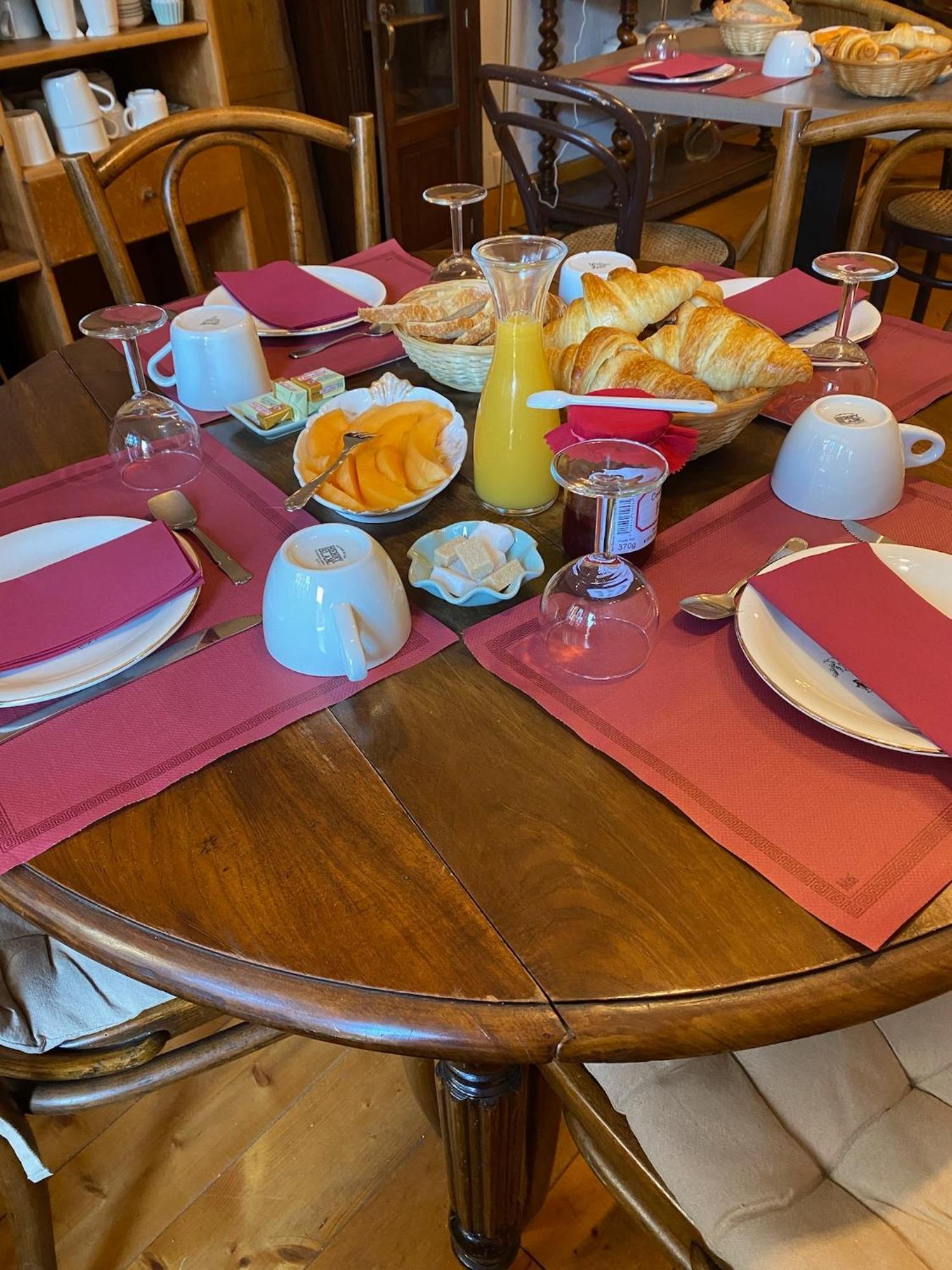 Ermitage Saint Vincent B&B Vieille-Brioude Bagian luar foto